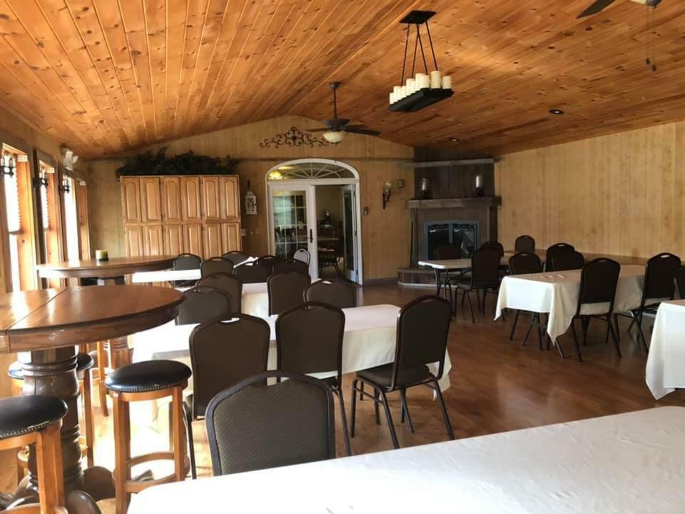 The Bradford Inn Towanda Exterior photo